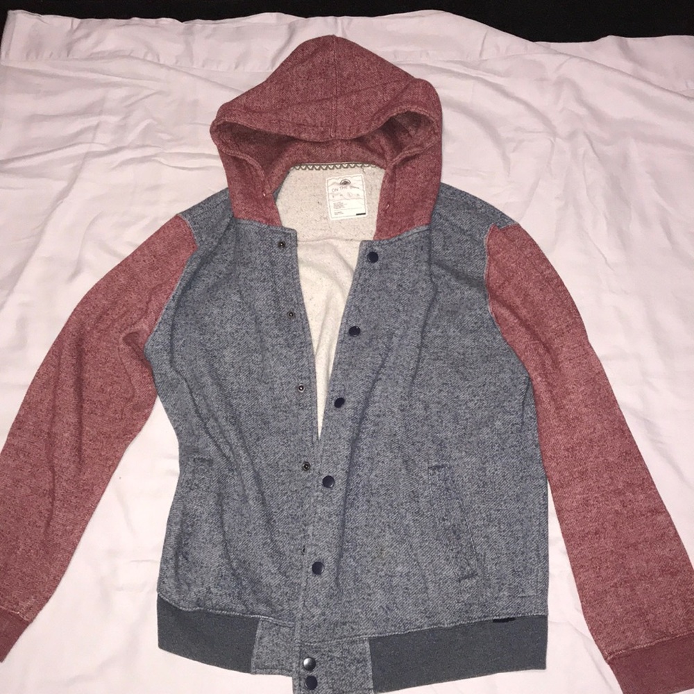 Men’s blue and red jacket